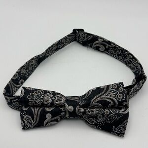 Nicole Miller Paisley Bow Tie Made in USA Adjustable Pre-Tied
